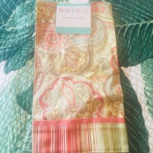 NW WAVERLY PAISLEY KITCHEN TOWEL